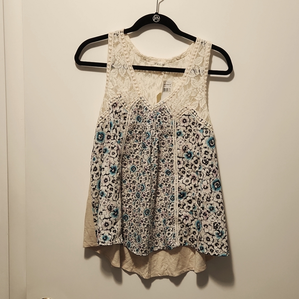NWT sleeveless blouse